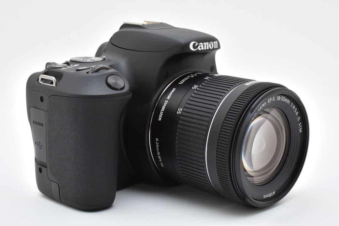 ほぼ未使用 Canon EOS Kiss X9 Wi-Fi STM #8996