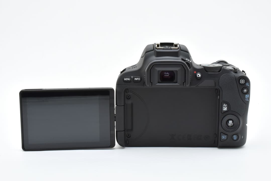 ほぼ未使用 Canon EOS Kiss X9 Wi-Fi STM #8996