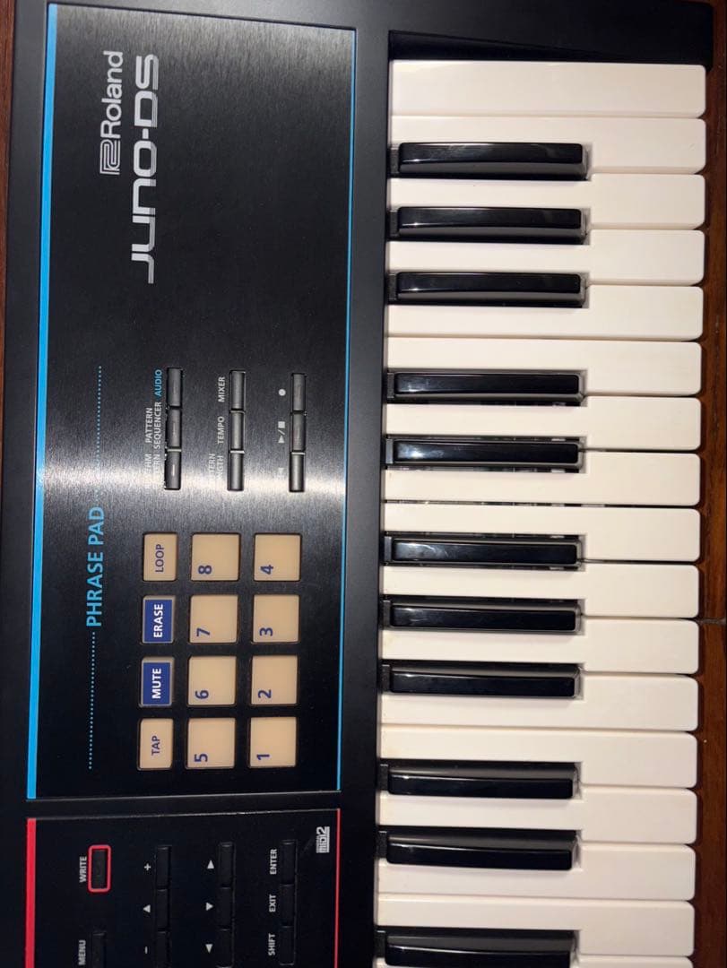 鍵盤楽器 Roland JUNO-DS61