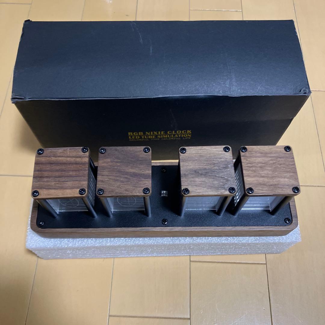 ニキシー管クロック 時計 擬発光管時計レトロモダン木製クロック　新品未使用品