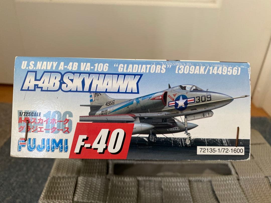 フジミ 1/72 A-4B スカイホークVA-106 グラジエーターズ