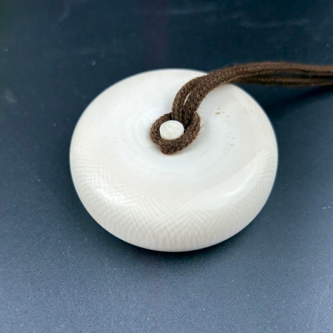 美術品　根付け　饅頭　白材　111g