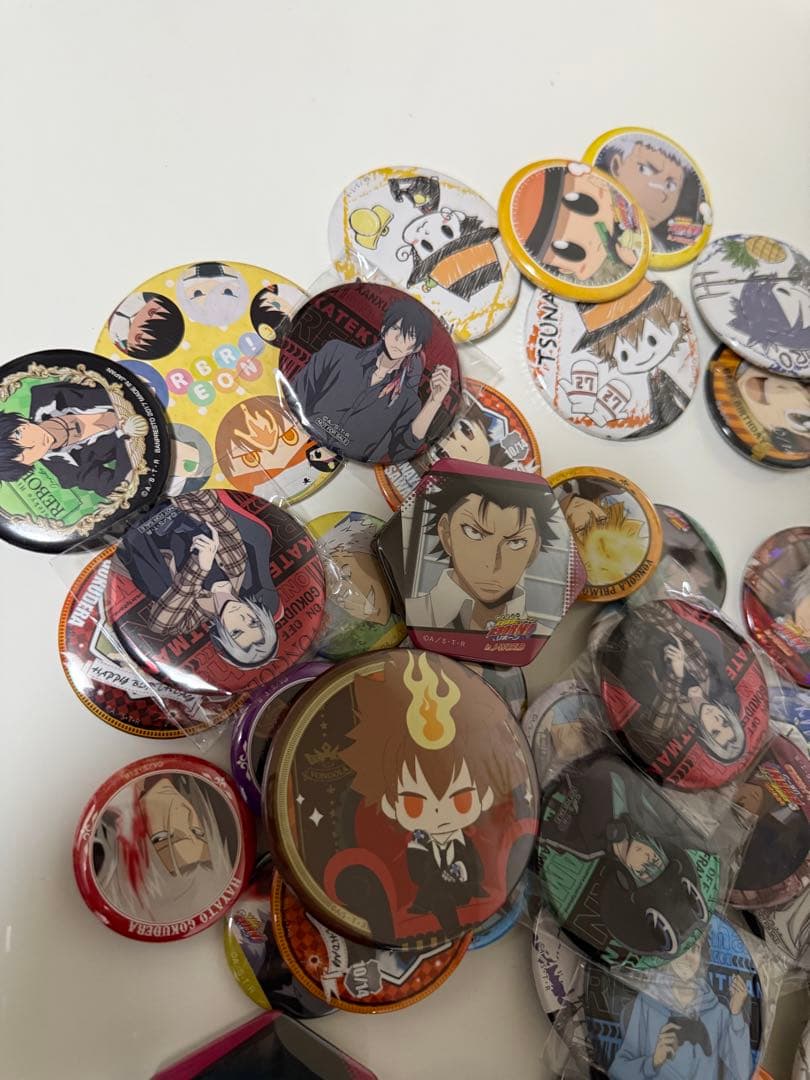 アニメキャラクター ピンバッジセット 52点