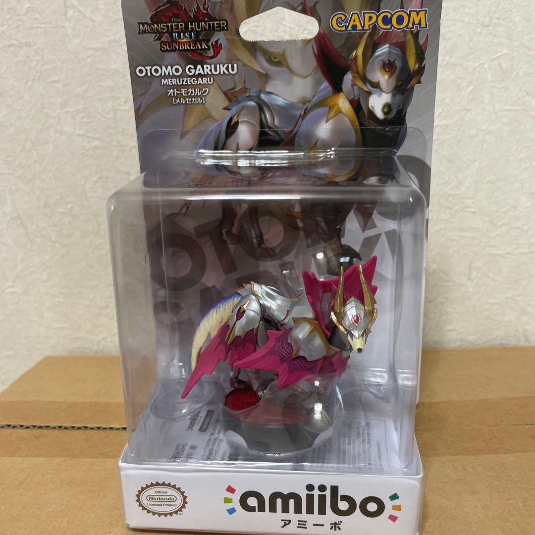 未開封・amiibo メル・ゼナ オトモアイルー オトモガルク+ ステージ