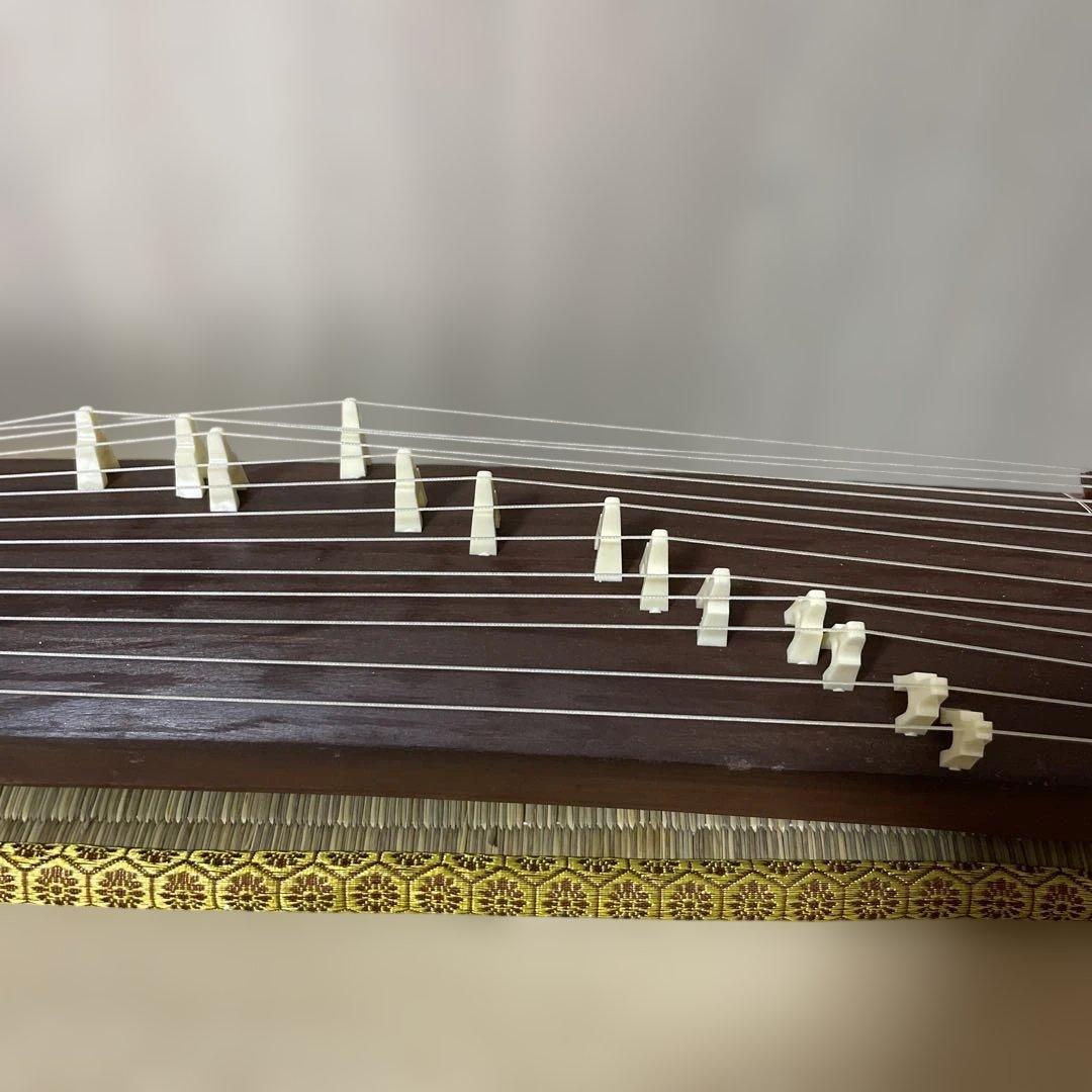 和風ミニ琴 13弦 卓上サイズ 誰でも弾ける入門琴 和楽器インテリアZs294