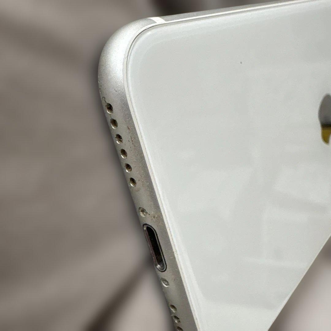 iPhoneSE 128GB SIMフリー　割れなし 本体のみ ホワイト