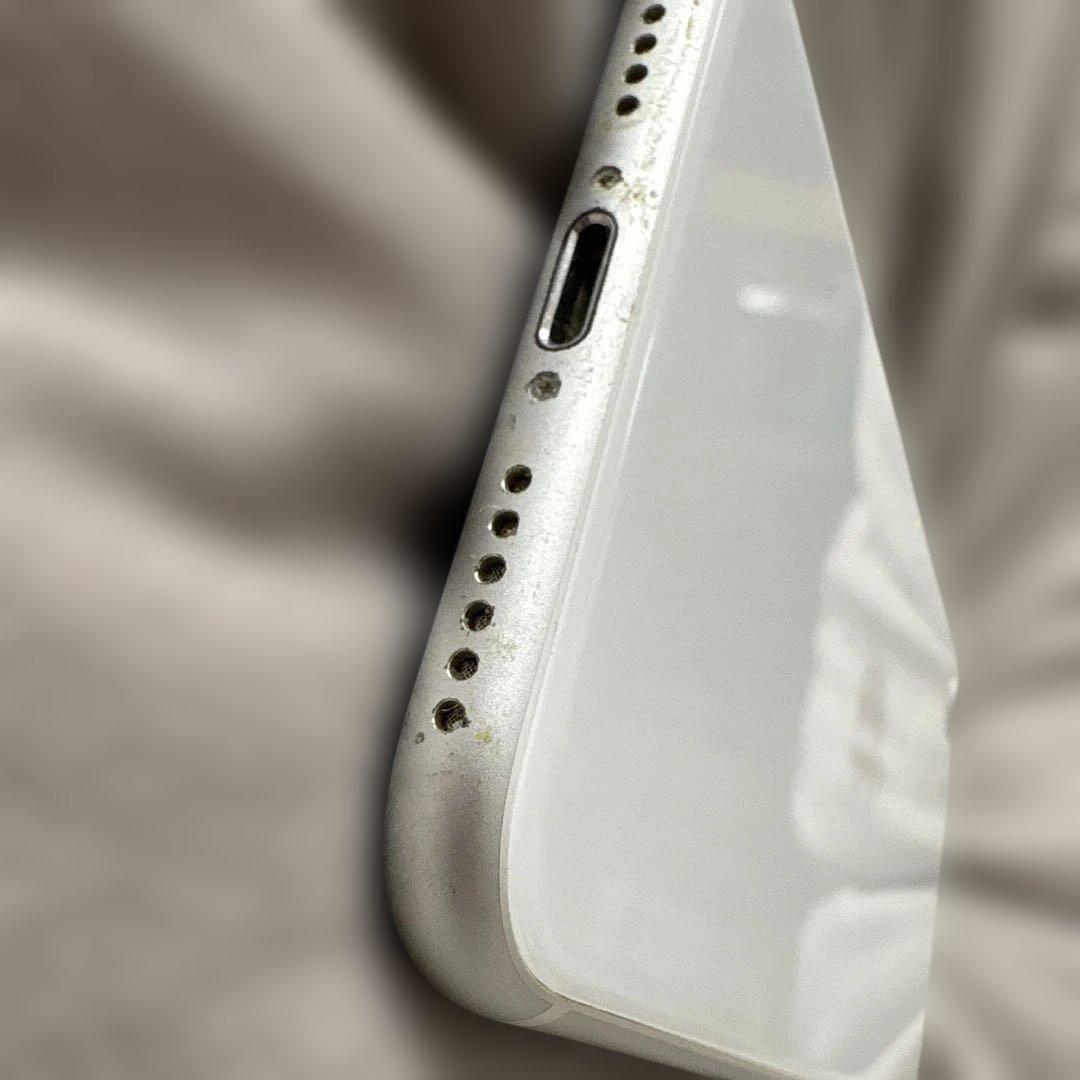 iPhoneSE 128GB SIMフリー　割れなし 本体のみ ホワイト