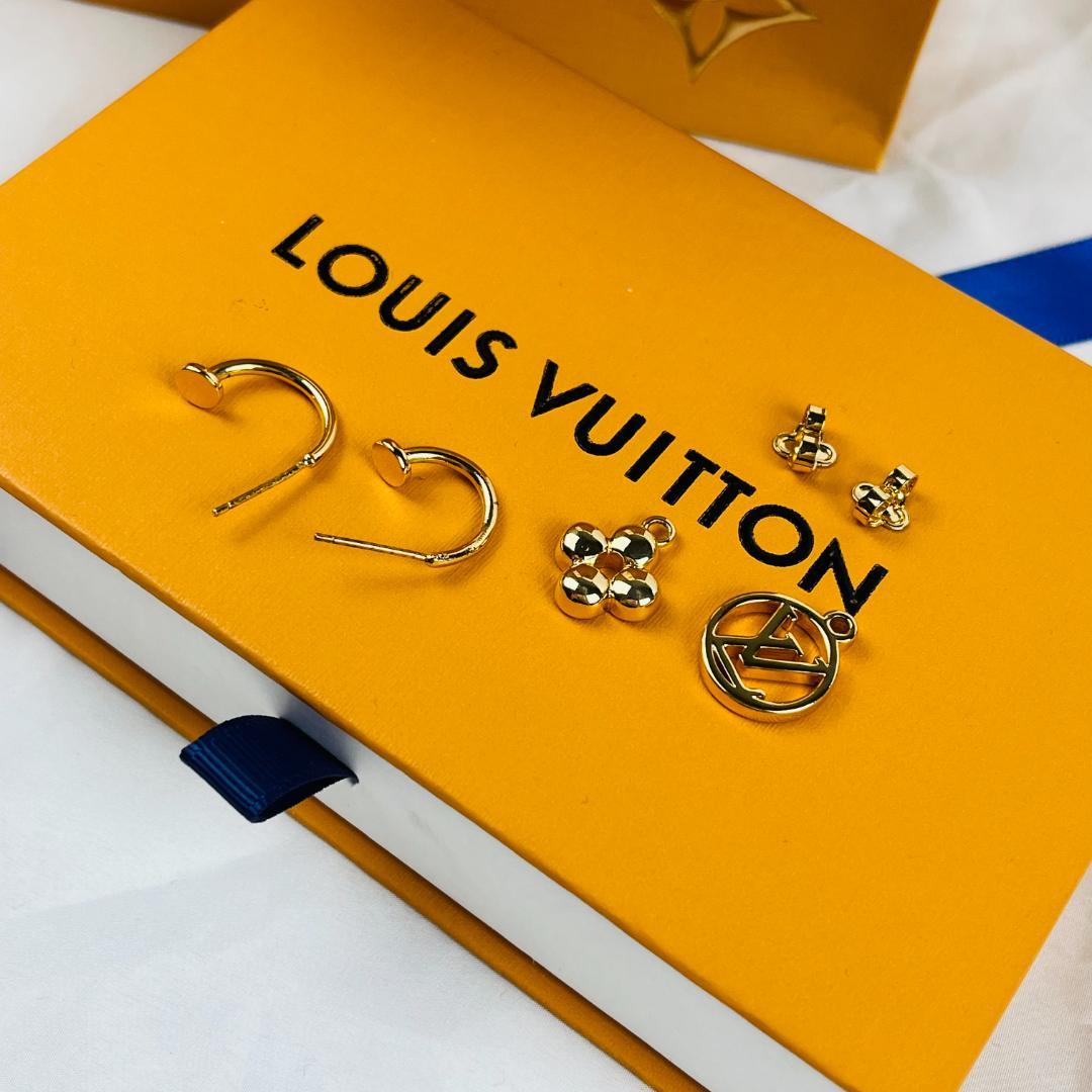 LOUIS VUITTON ブックルドレイユ ブルーミング ピアス ノベルティ