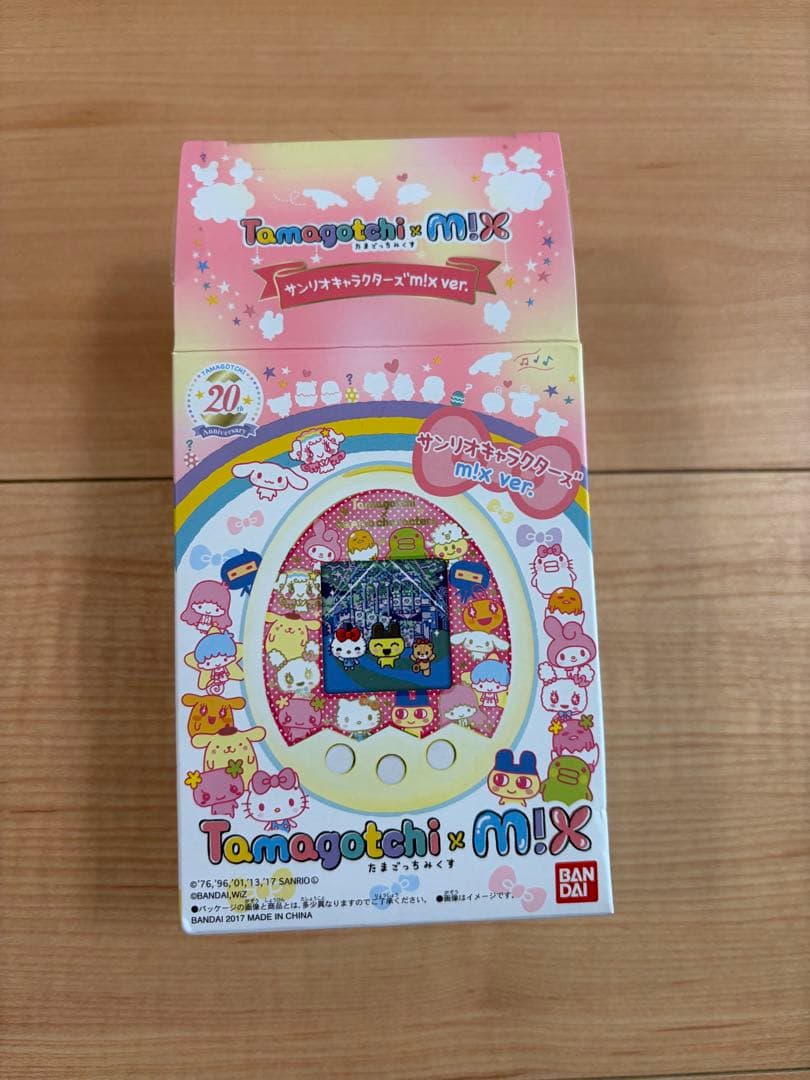 たまごっちみくす サンリオver 箱・説明書あり 美品 動作確認済み