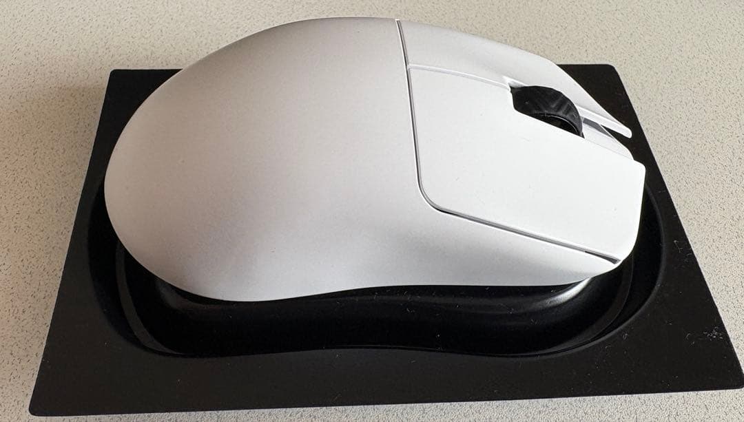 Scyrox V6 ワイヤレスゲーミングマウス　ホワイト