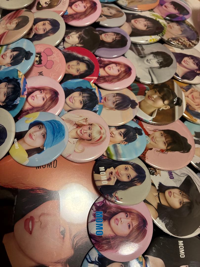 TWICE twice モモ momo 缶バッジ