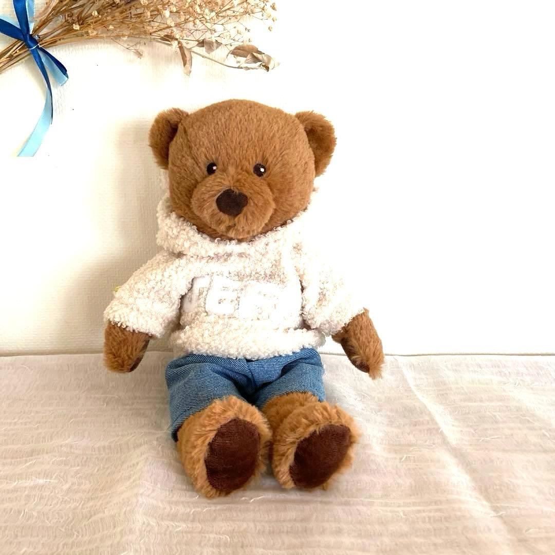 IKEAのクマの着せ替えお洋服　パーカー　デニムパンツ　2段ギャザースカート