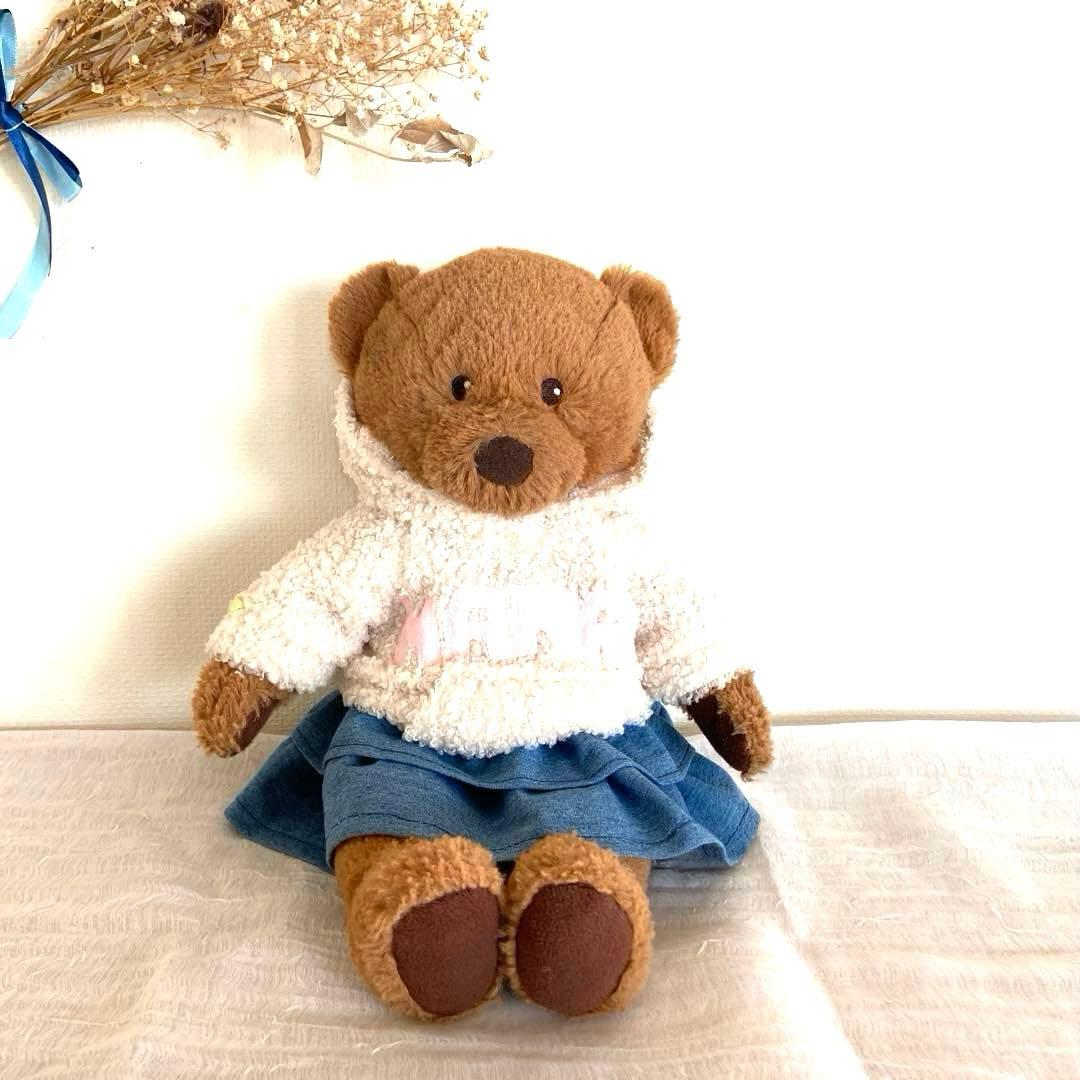 IKEAのクマの着せ替えお洋服　パーカー　デニムパンツ　2段ギャザースカート