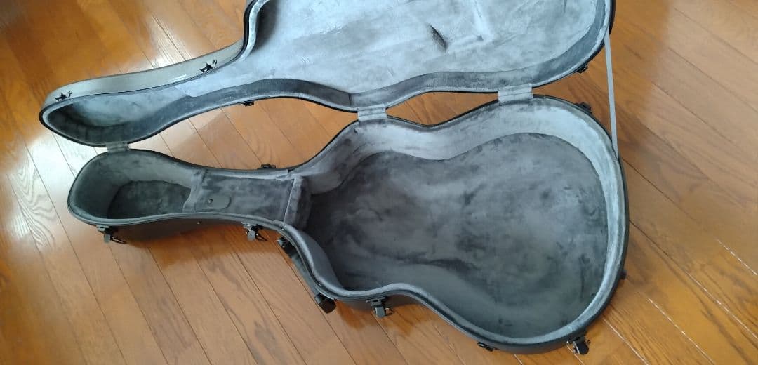 Merida Guitar Legacy （42mm、ハードケース）