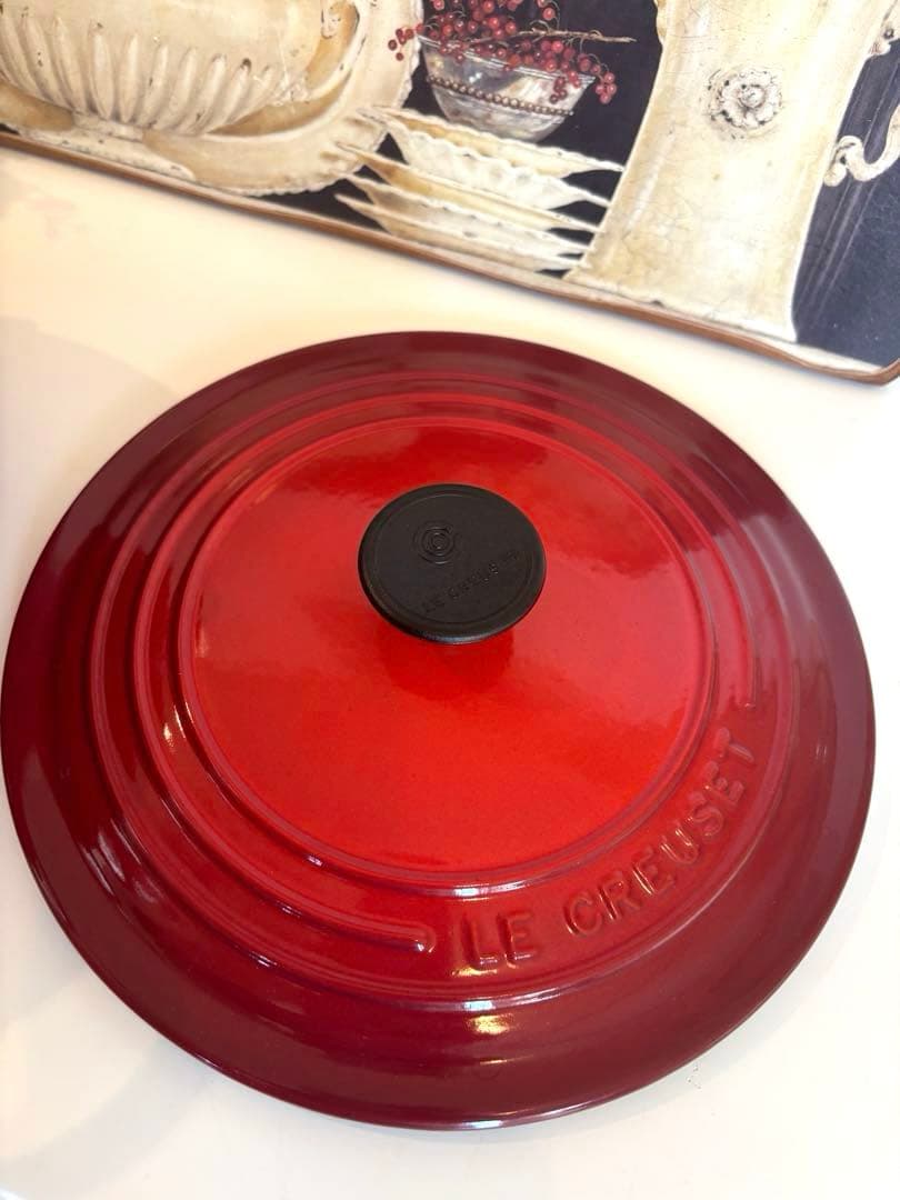 お値下げ！美品　LE CREUSET ココットロンド　チェリーレッド　22センチ