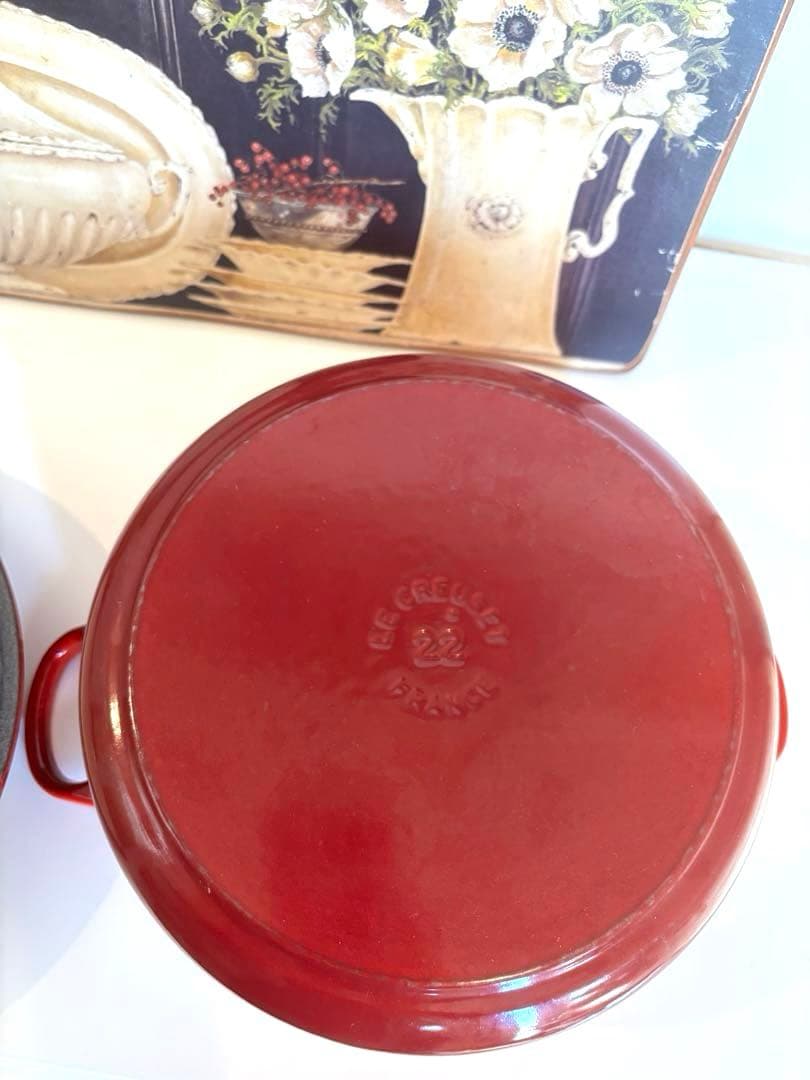 お値下げ！美品　LE CREUSET ココットロンド　チェリーレッド　22センチ