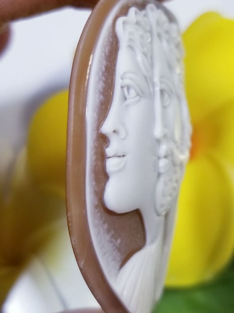 KS-212 【カルロ・パルラーティ作】天然シェルカメオルース