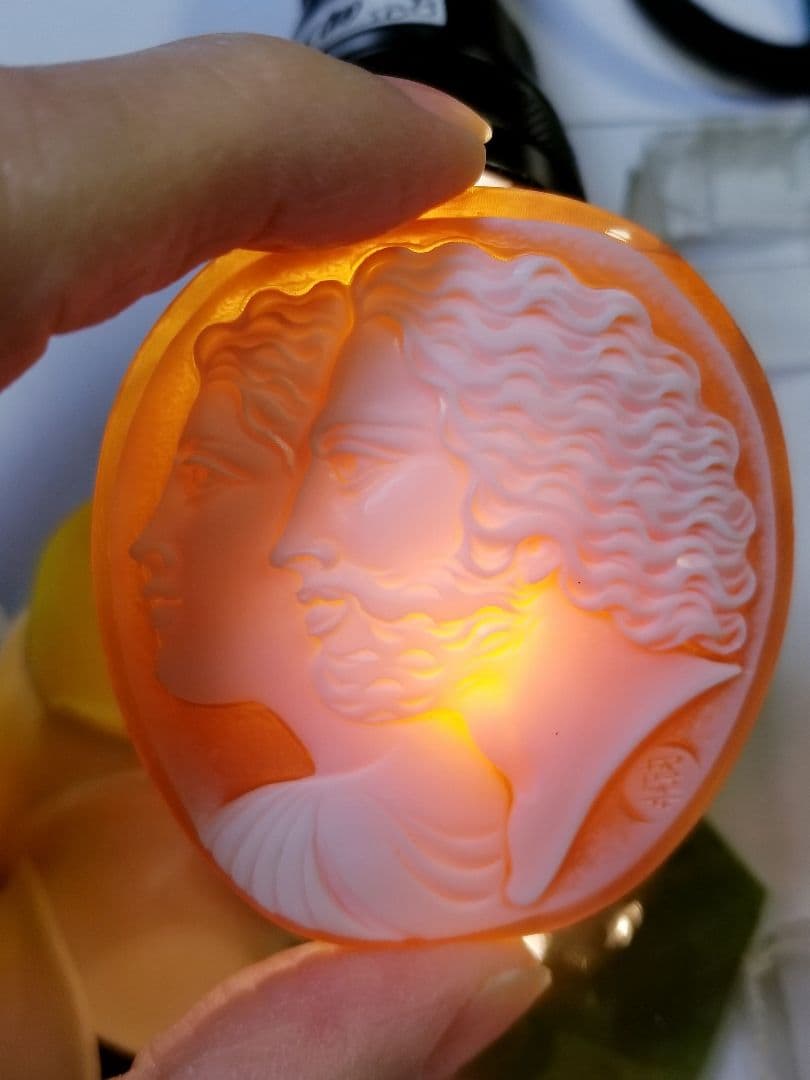 KS-212 【カルロ・パルラーティ作】天然シェルカメオルース