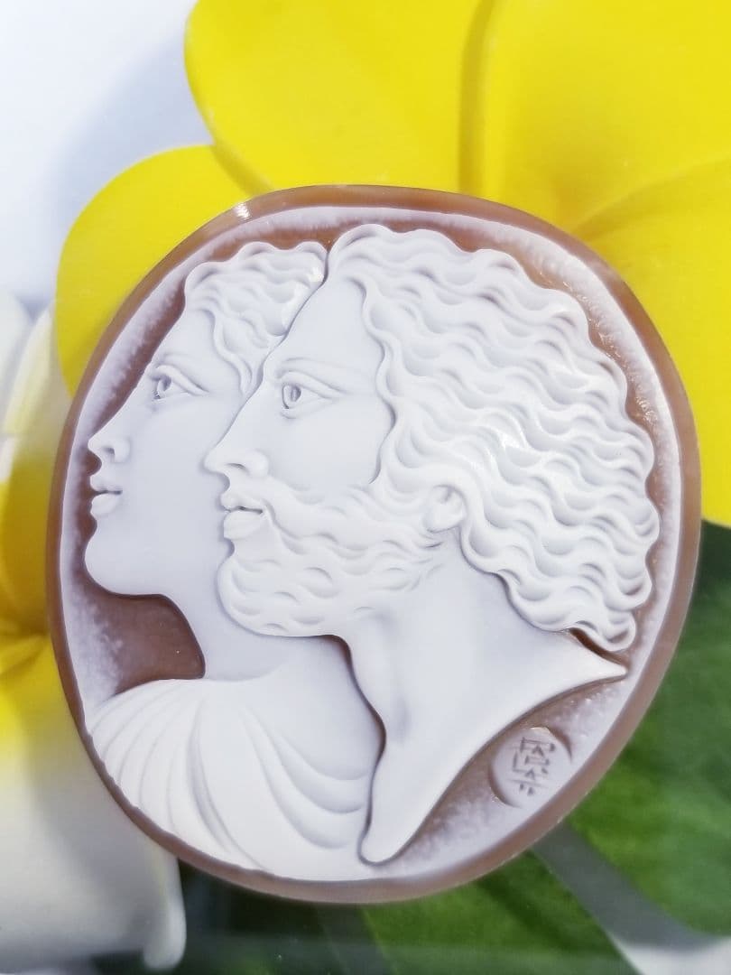 KS-212 【カルロ・パルラーティ作】天然シェルカメオルース