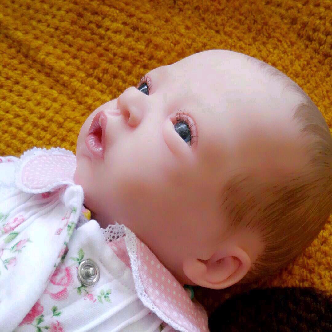 タイムセール⭐リボーンドール　瞳うるうる赤ちゃん