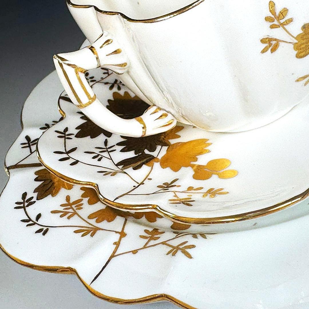 【19世紀】英国 アンティーク フォリー/シェリー 金彩 菊花装飾 トリオ