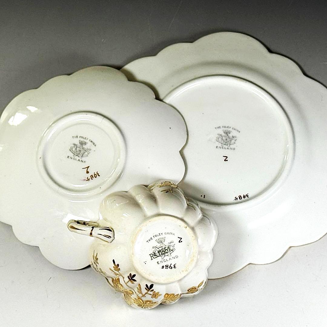 【19世紀】英国 アンティーク フォリー/シェリー 金彩 菊花装飾 トリオ