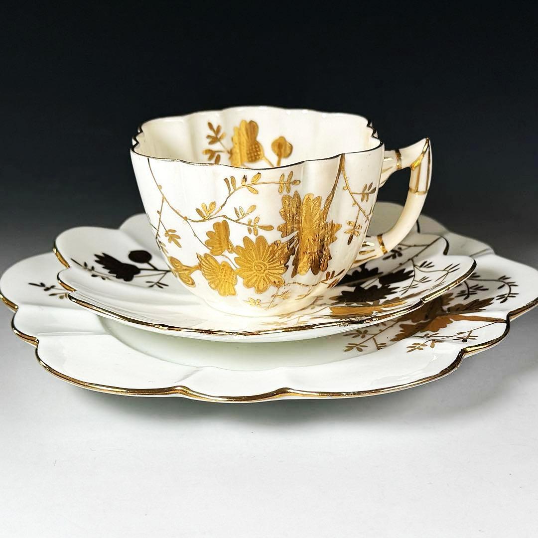 【19世紀】英国 アンティーク フォリー/シェリー 金彩 菊花装飾 トリオ