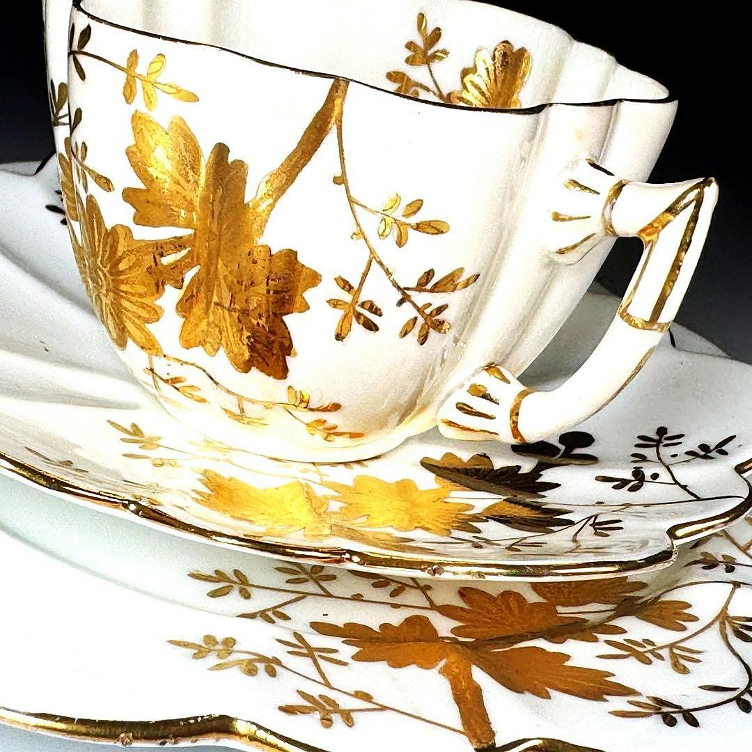 【19世紀】英国 アンティーク フォリー/シェリー 金彩 菊花装飾 トリオ