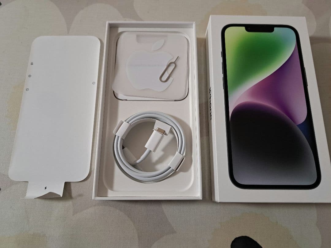 Apple iPhone14本体　128GB　ブラック