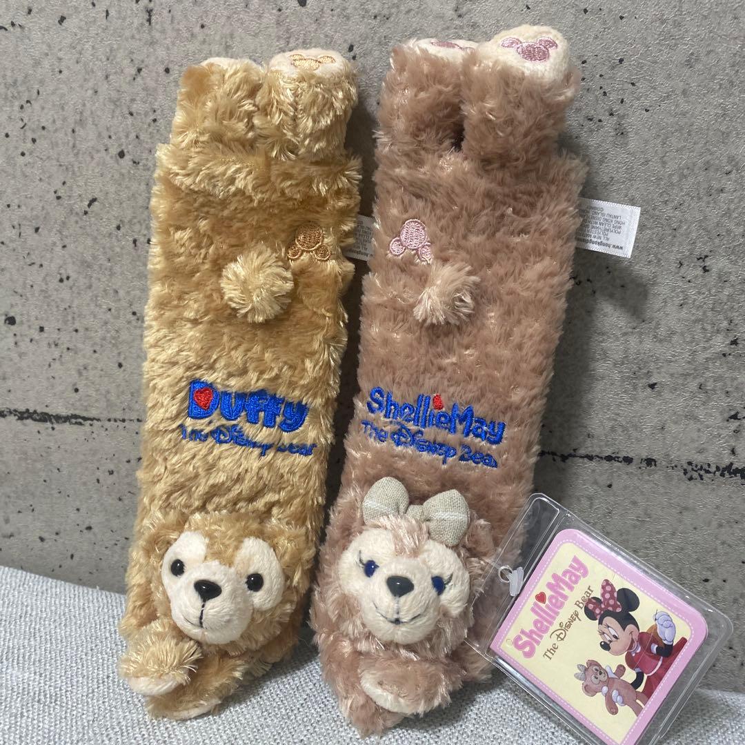 香港ディズニー限定　ダッフィー　シェリーメイ　シートベルトカバー　レア　ペア