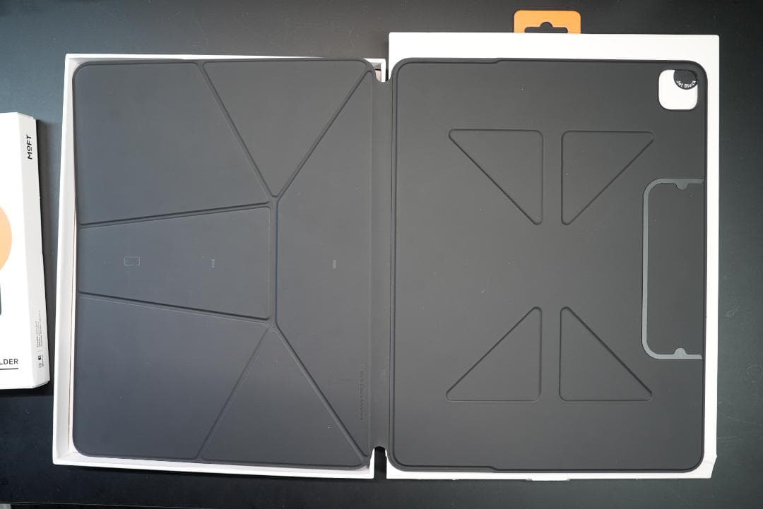 【試着のみ美品】MOFT Dynamic Folio iPadケース ブラック