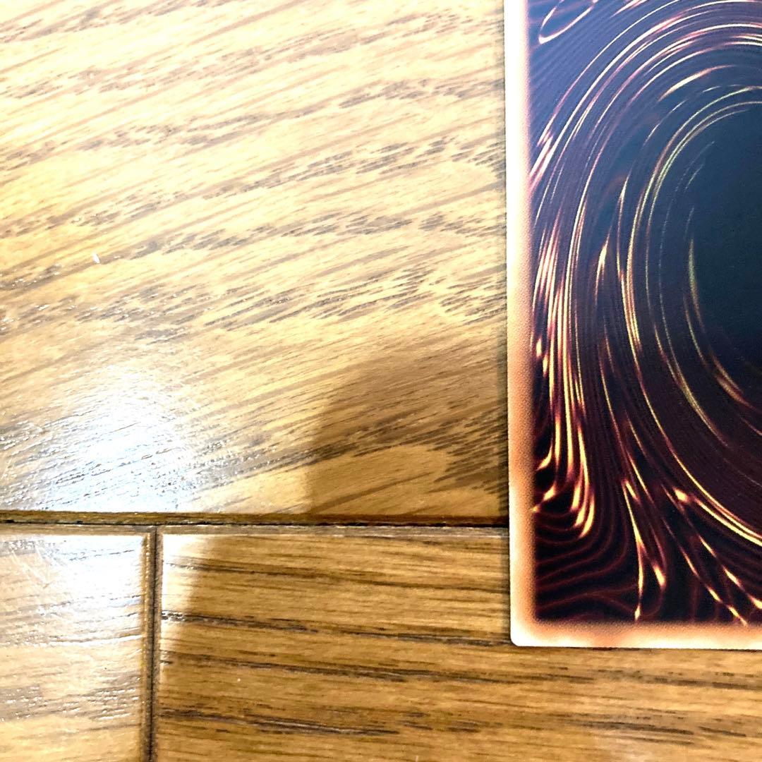 遊戯王 サイレント・マジシャン ＬＶ８　トレカ ウルトラレア 武藤遊戯 光 魔法