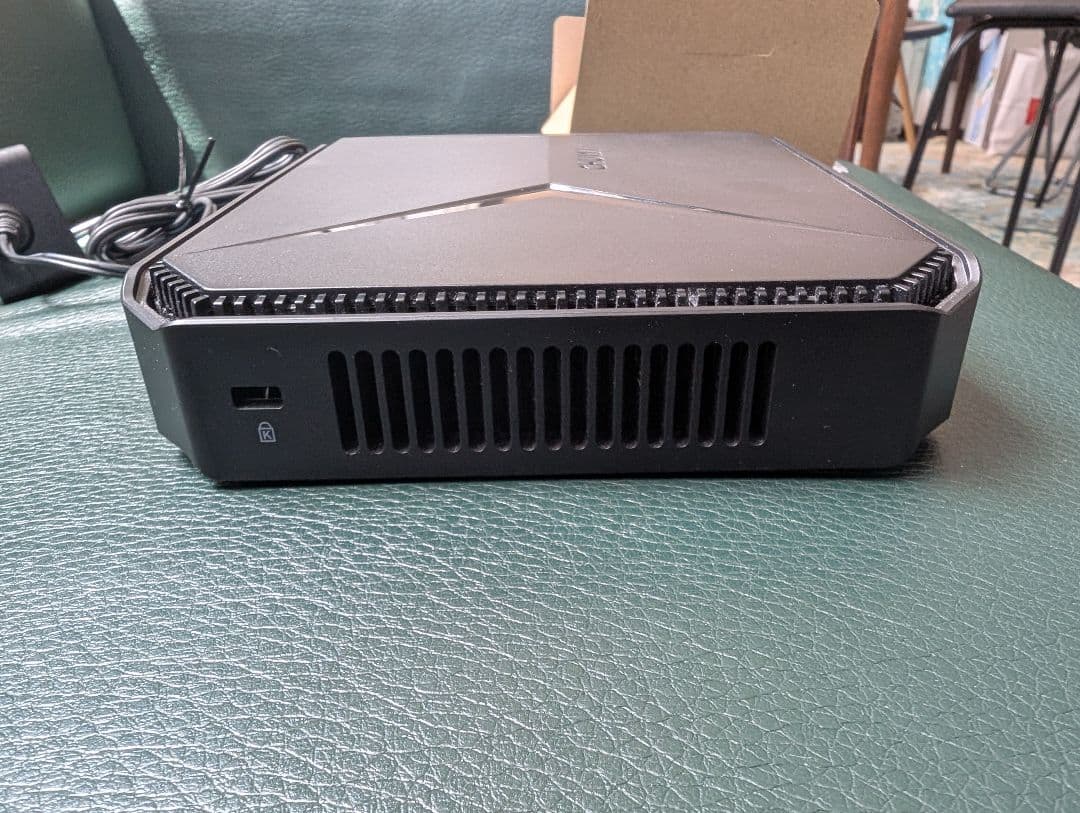 ★場所を取らずテレワークや普段使いに最適！CHUWI HeroBox Mini