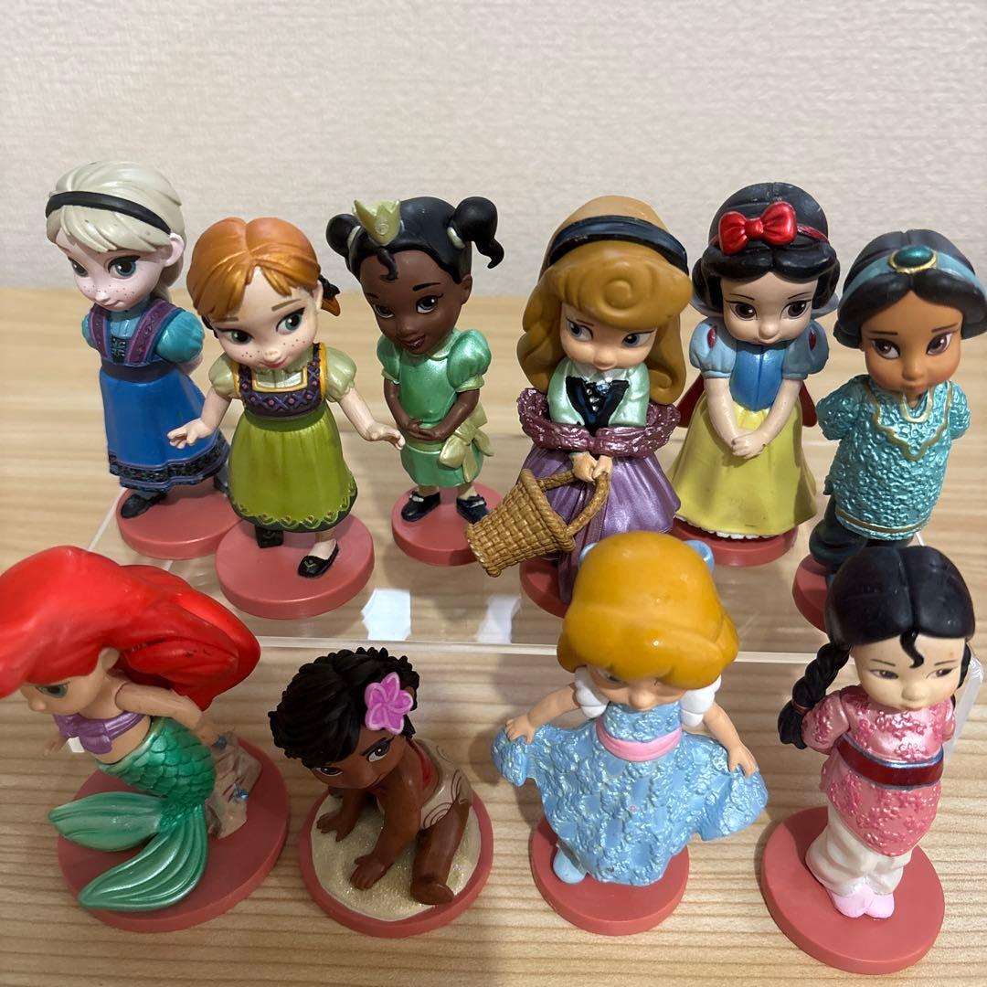 ディズニー　フィギュア