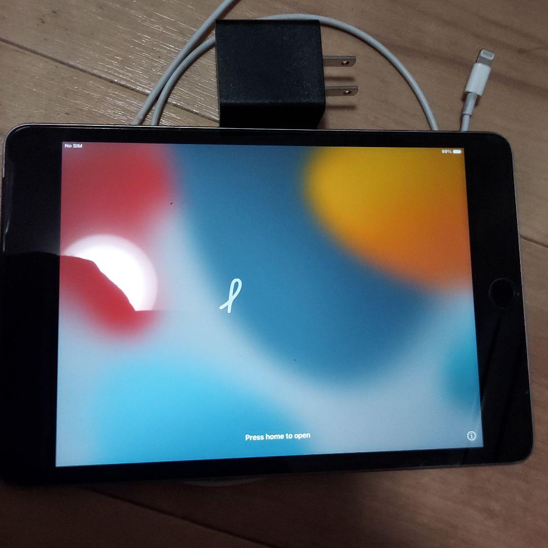 iPad mini4 本体 初期設定画面 充電器付き