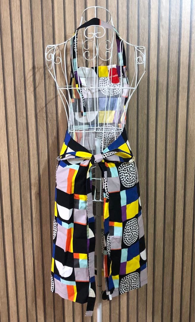 レア　新品　マリメッコ　エプロン　廃盤　コンッティ