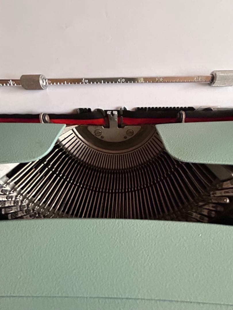Olivetti Lettera 32 mintgreen 手動タイプライター