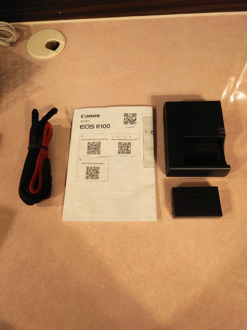 Canon EOS R100 ミラーレス一眼 本体