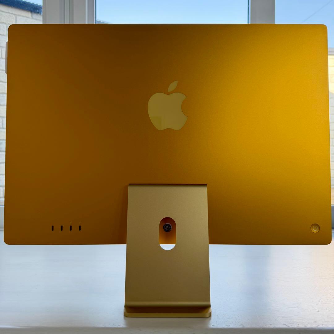 iMac イエロー 大画面