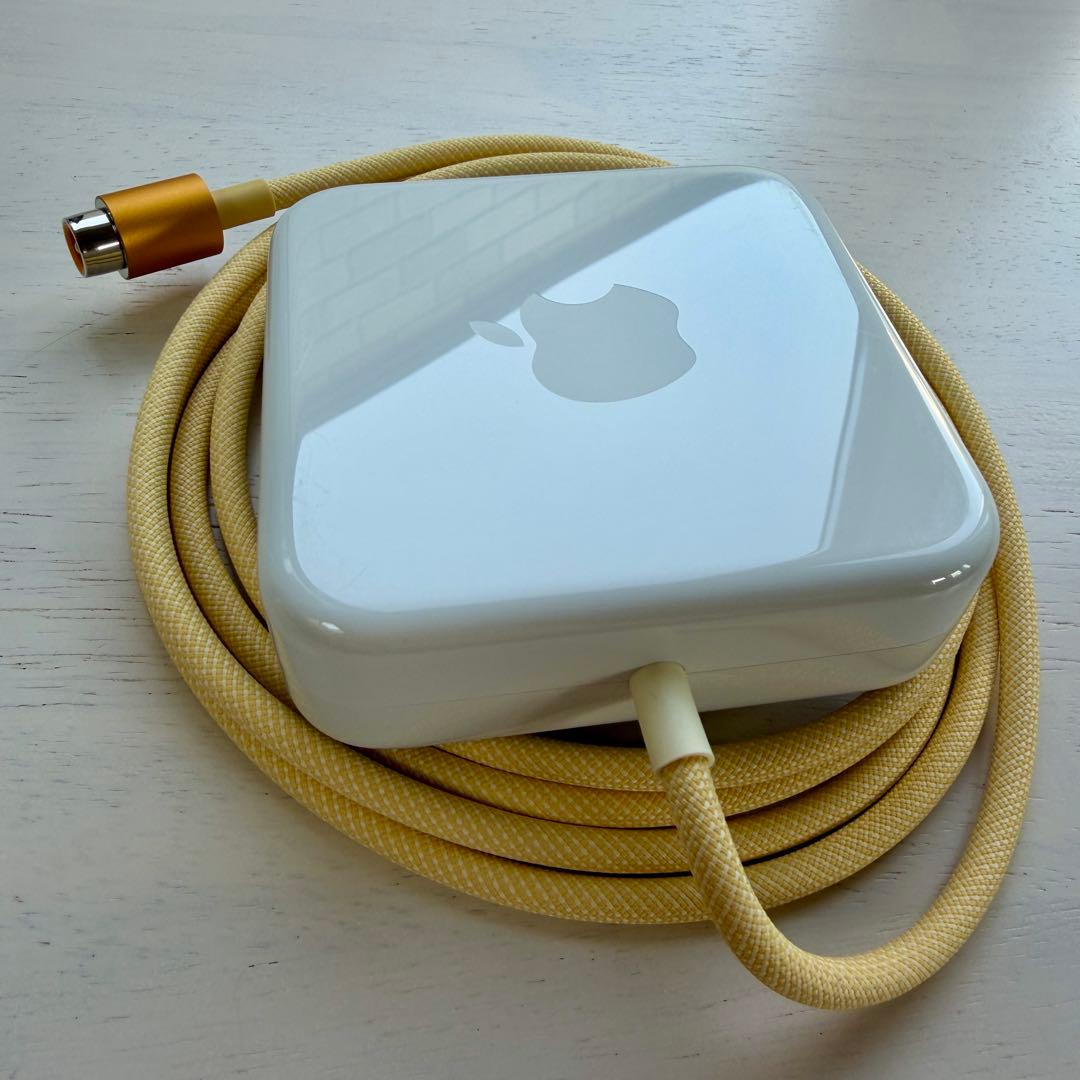 iMac イエロー 大画面