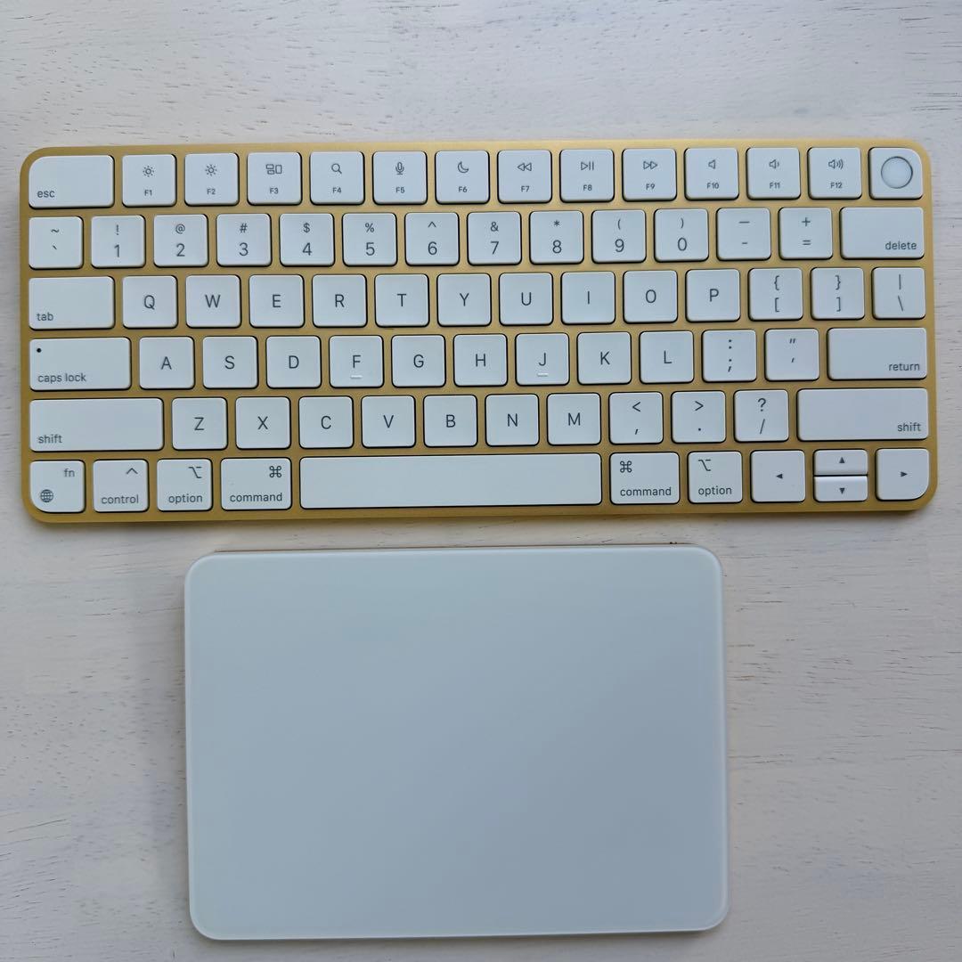 iMac イエロー 大画面