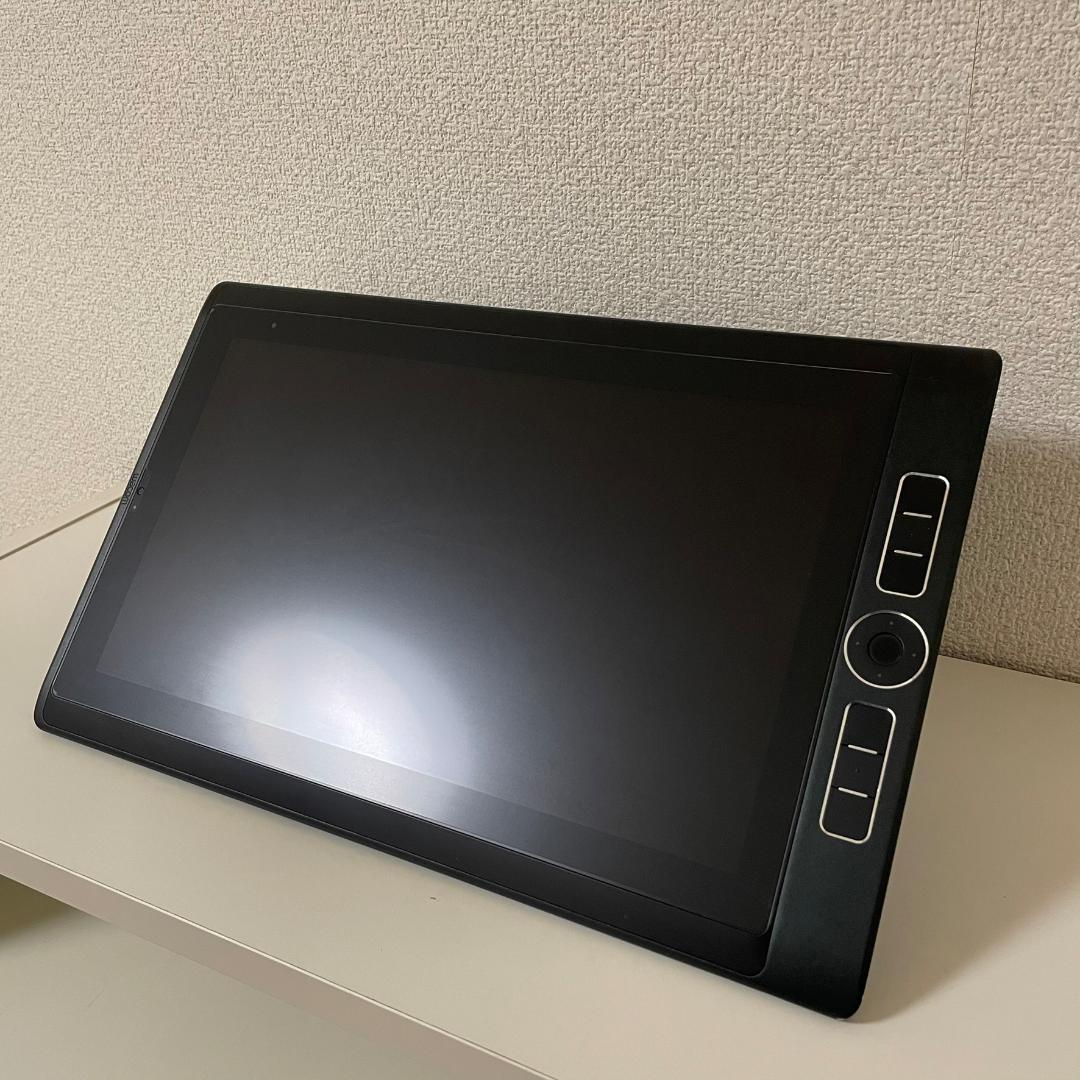 MobileStudio Pro 13 DTHW1321LK0D　スタンド付