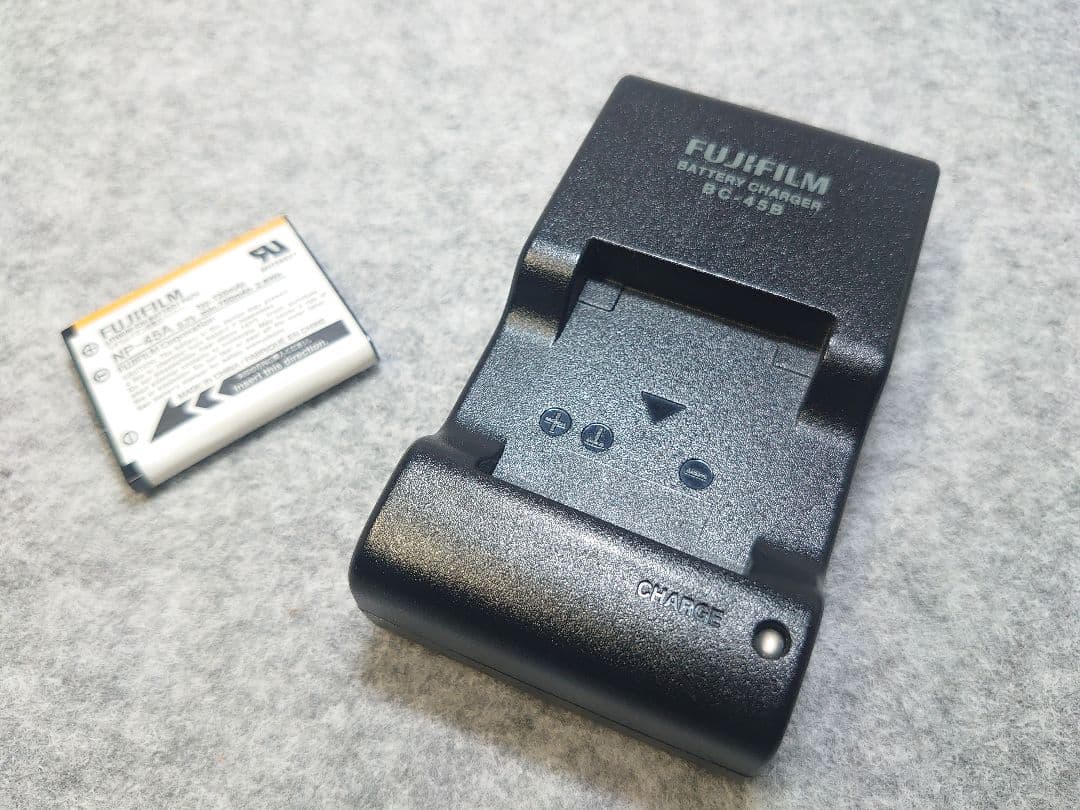 FUJIFILM FINEPIX JV100 コンパクトデジタルカメラ