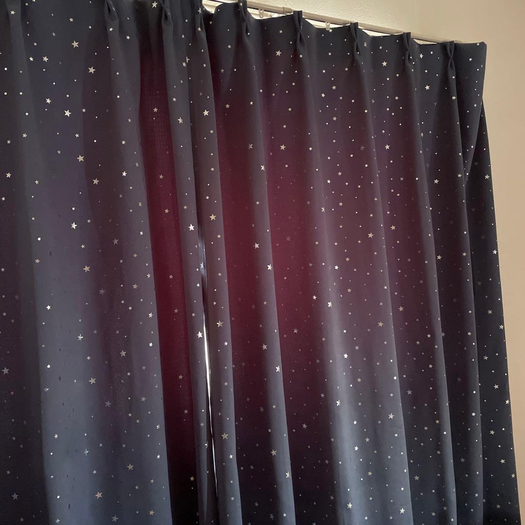 星柄ネイビーのドレープカーテン　4枚セット