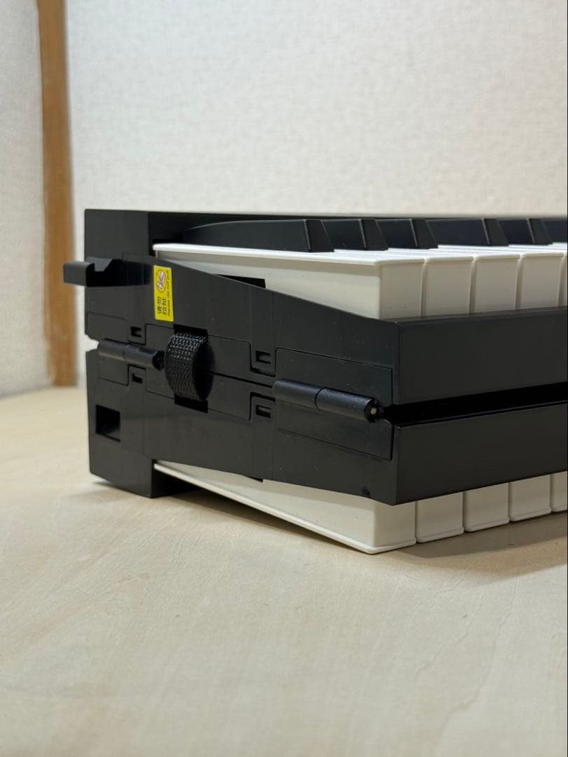 折りたたみ電子ピアノ