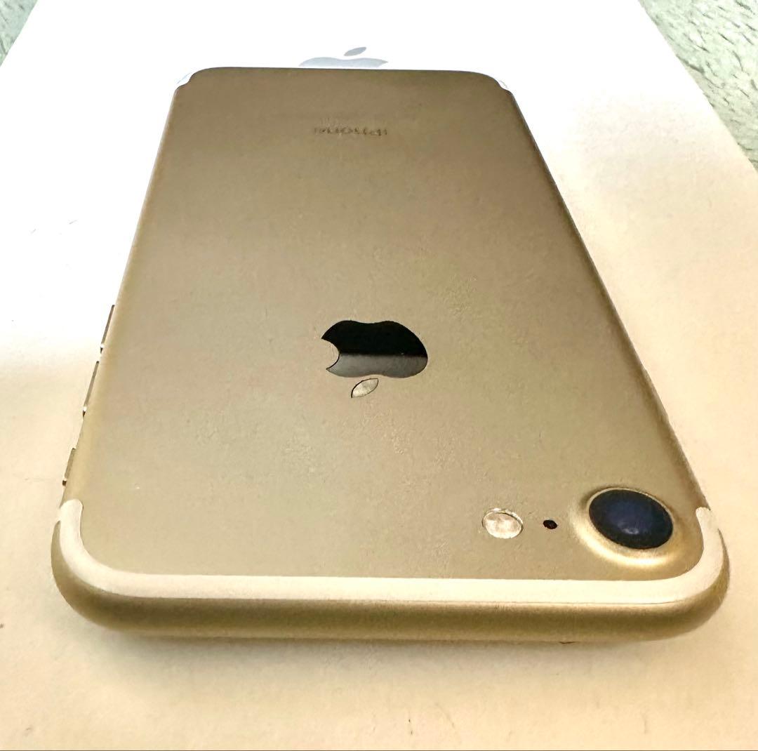 iPhone 7 32GB 美品 本体