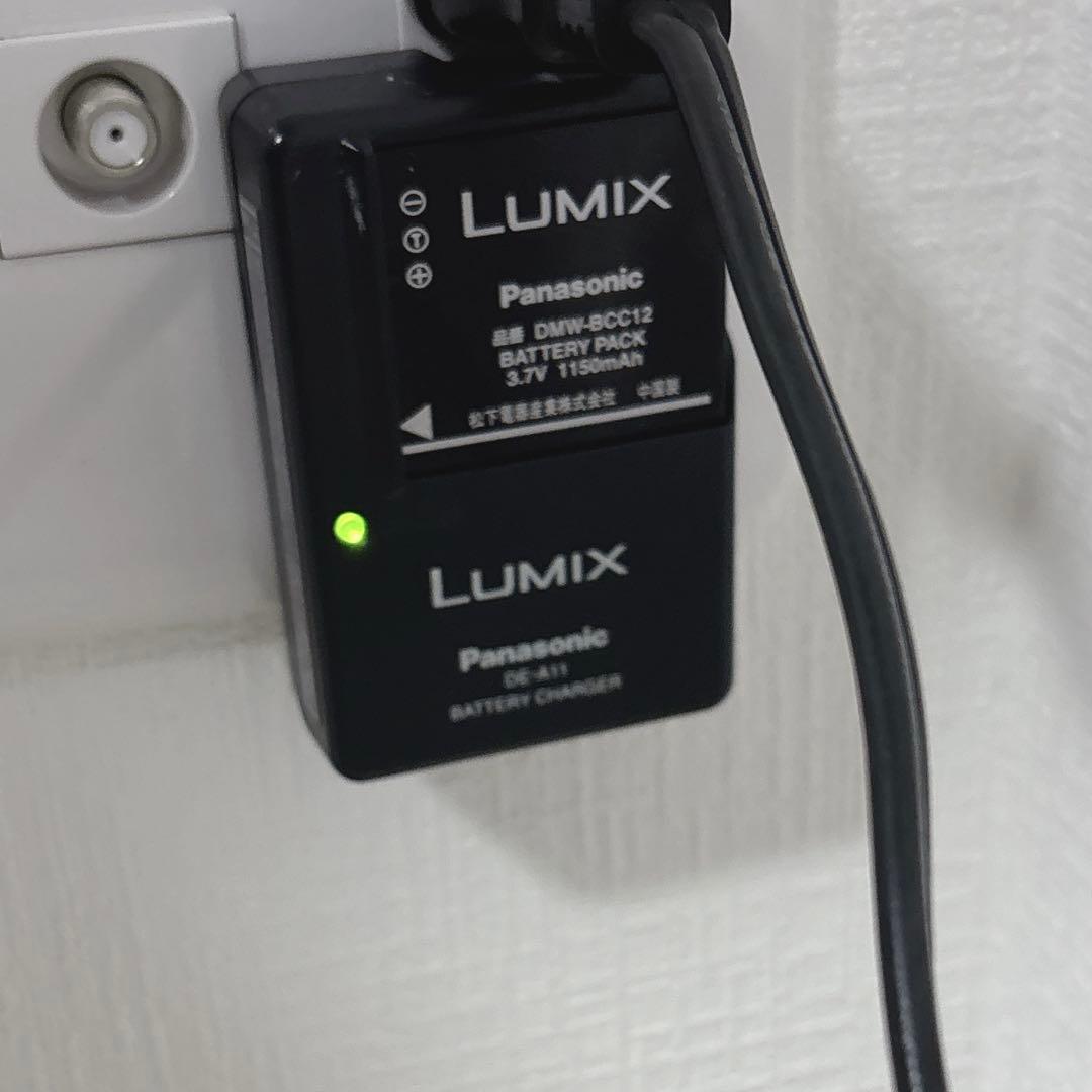 Panasonic LUMIX DMC-FX9 シルバー　レトロ　稼動品