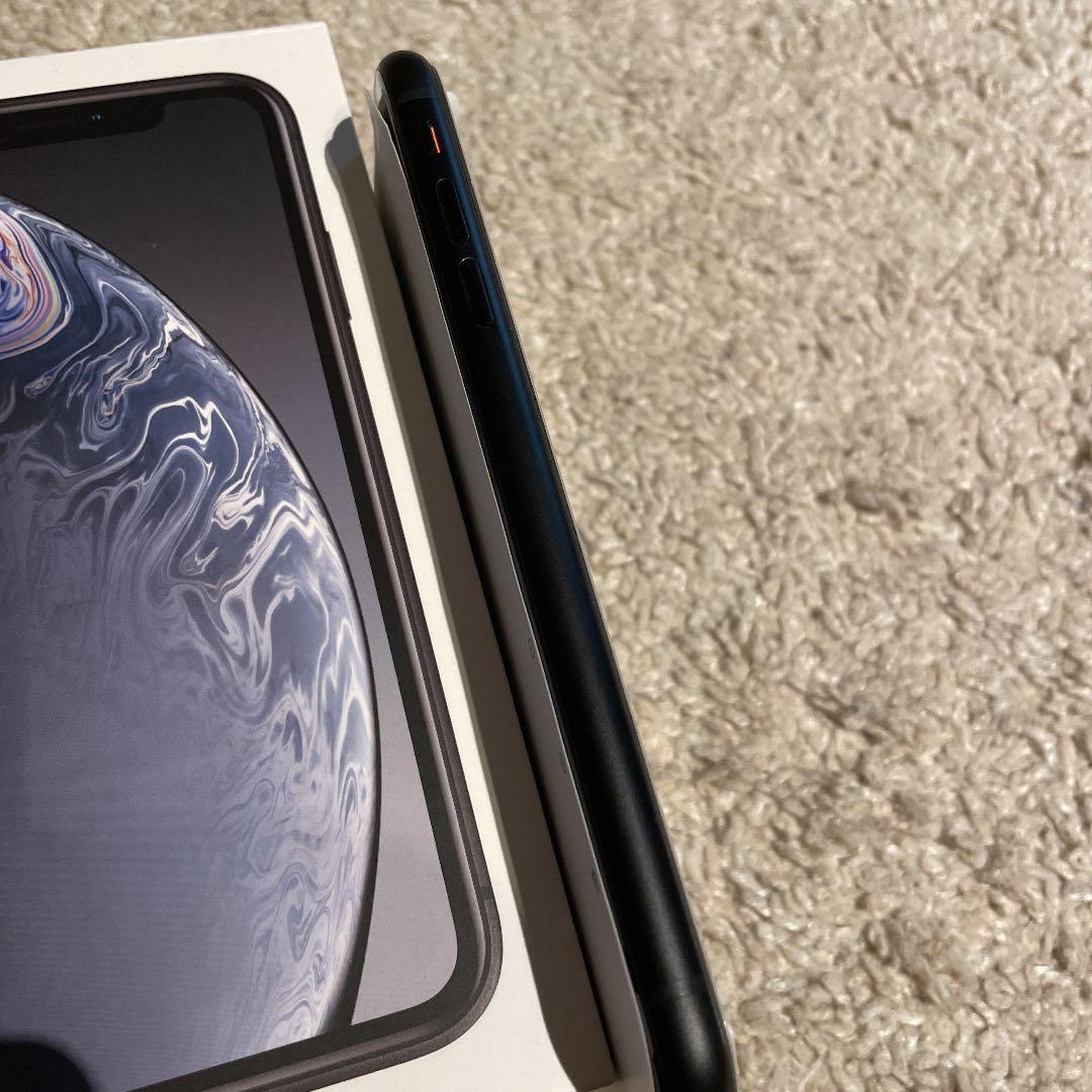 送料無料美品AppleiPhoneXR64GBブラックおまけ付きSIMフリー