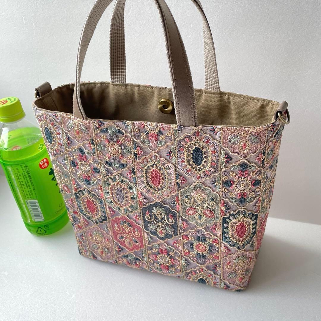 オールインド刺繍チュールベージュ系　新Mサイズトートバッグ　ハンドメイド