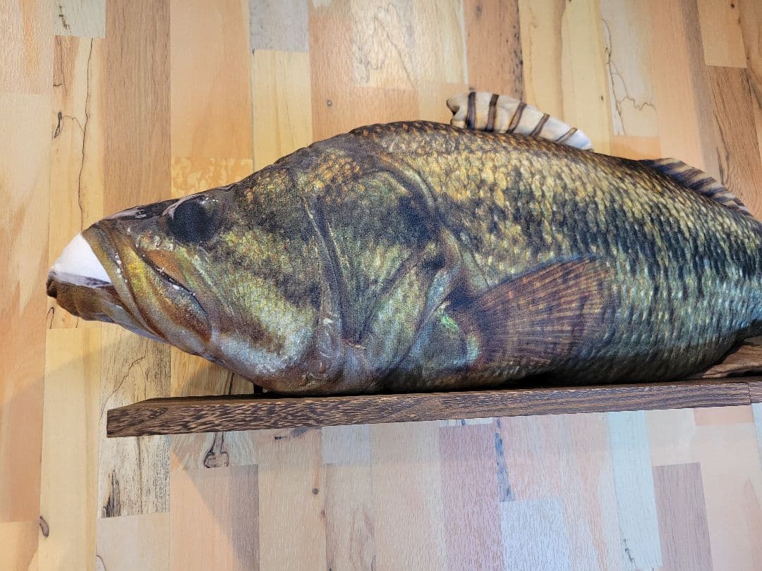 ブラックバス 約85cm リアルプリント 巨大人形 抱き枕 置物 フィギュア
